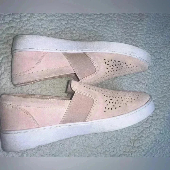 Vionic Kani Suede Slip ons size 10 - Picture 1 of 5